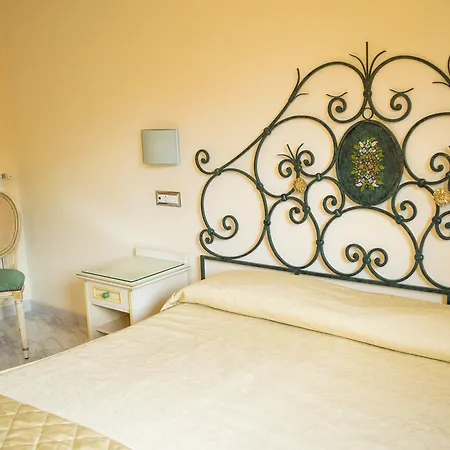 Ginevra Hotel 3*